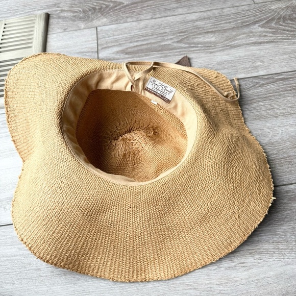 Sun n Sand Wide-brimmed Straw Hat Adjustable - Picture 9 of 11